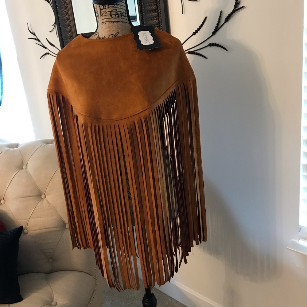 Women’s fringed Poncho